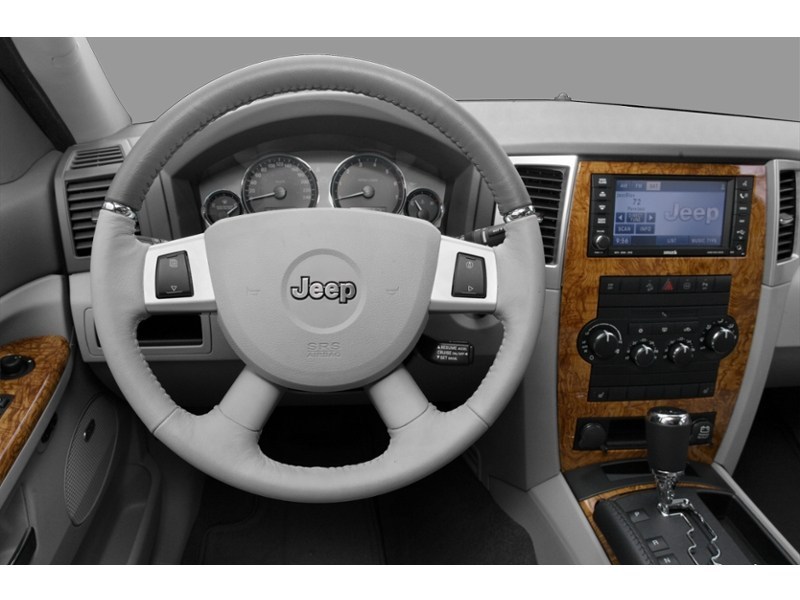 2010 Jeep Grand Cherokee Limited Interior Shot 3