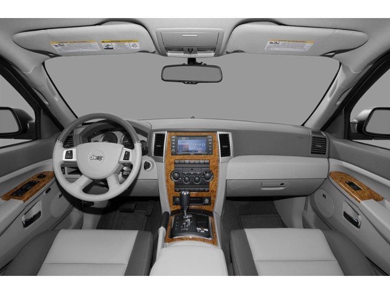 2010 Jeep Grand Cherokee Limited Interior Shot 7