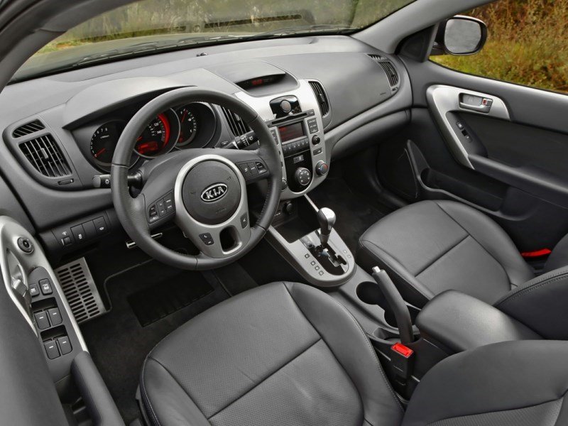 2013 Kia Forte 2.0L LX (M6) OEM Shot 4