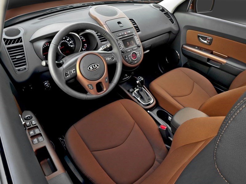 2013 Kia Soul 1.6L (M6) OEM Shot 4