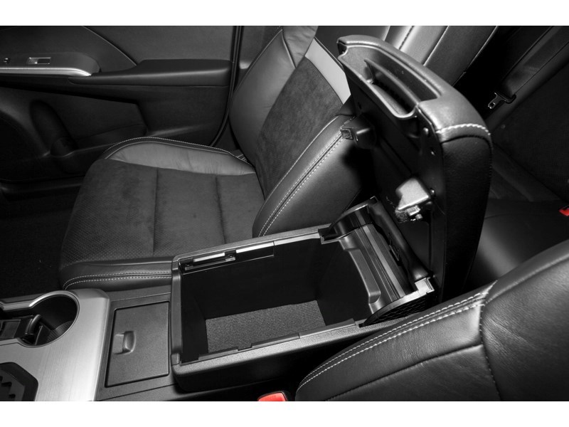 2024 Kia Seltos EX Premium Interior Shot 6