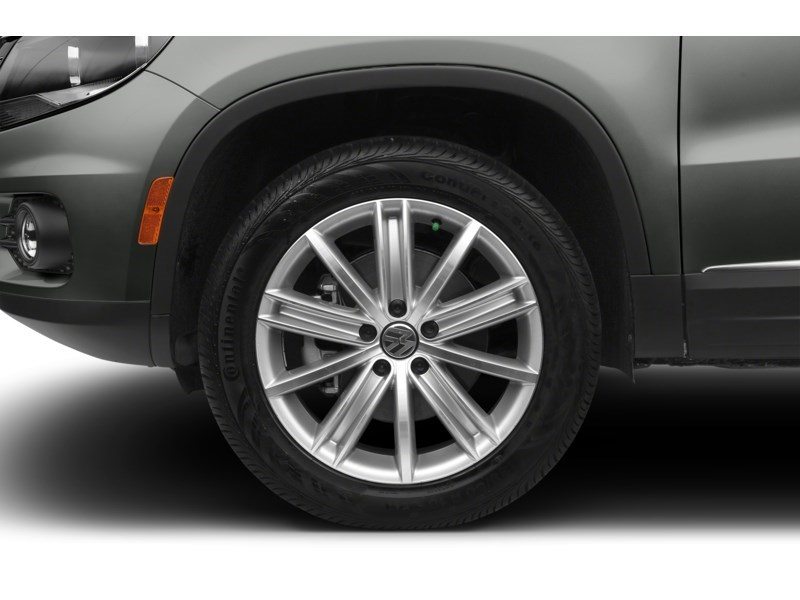 2013 Volkswagen Tiguan 4dr Auto Trendline 4Motion Exterior Shot 5