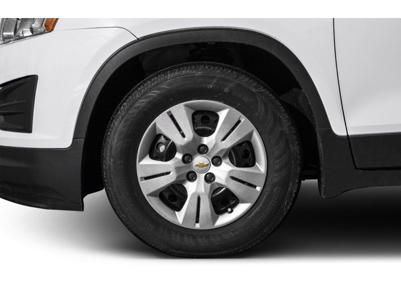 2015 Chevrolet Trax LS Exterior Shot 5