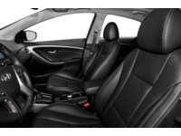 2014 Hyundai Elantra GT GL (A6) Interior Shot 5