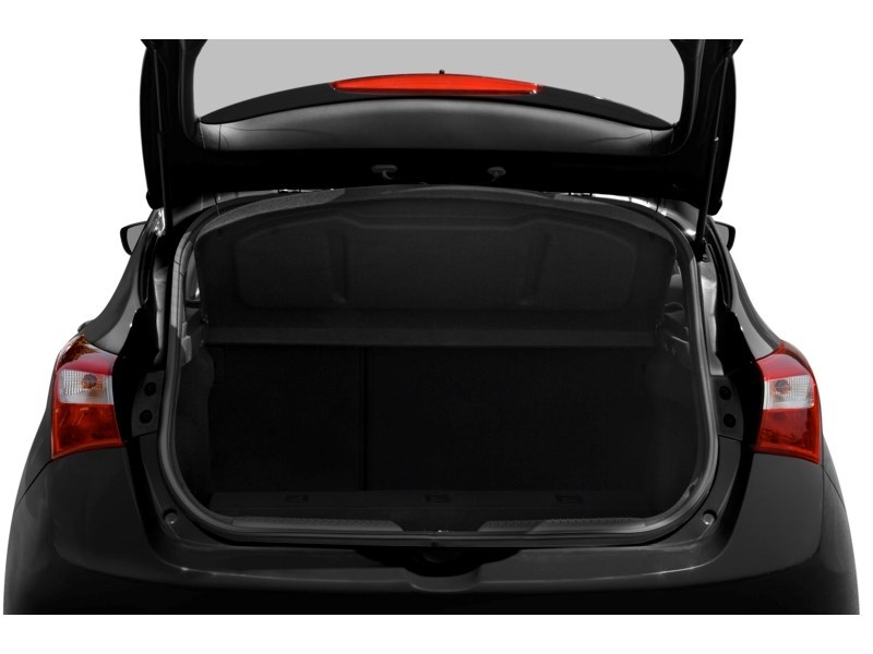 2014 Hyundai Elantra GT GL (A6) Exterior Shot 4