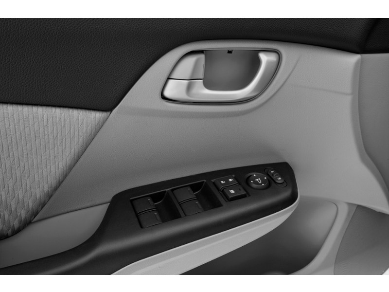 2014 Honda Civic LX (M5) Exterior Shot 11