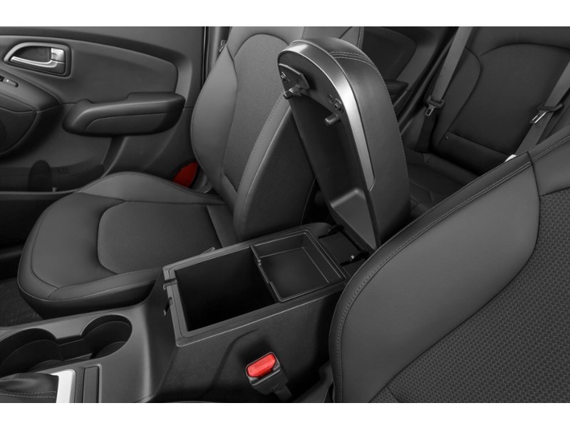 2014 Hyundai Tucson GL (A6) Interior Shot 8