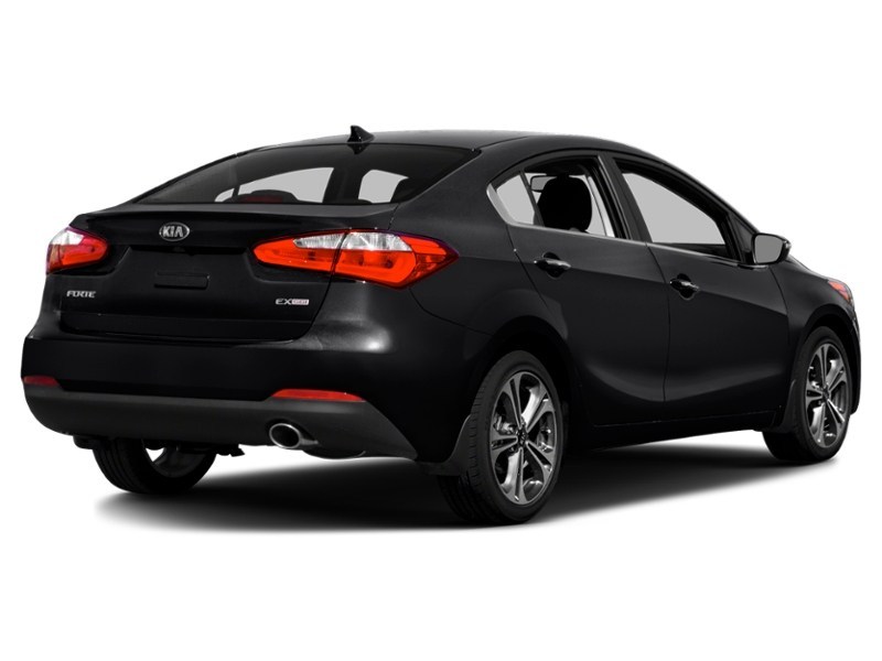 2016 Kia Forte 2.0L EX (A6) Exterior Shot 2