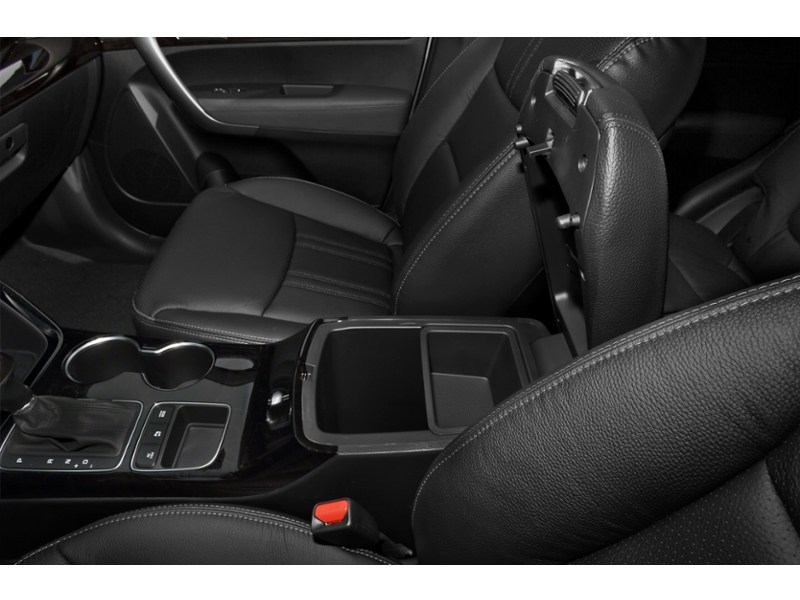 2015 Kia Sorento SX (A6) Interior Shot 8