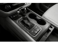 2017 Kia Sedona LX Exterior Shot 12