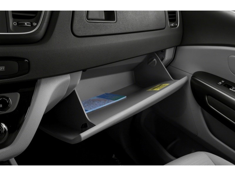 2016 Kia Sedona LX Interior Shot 4
