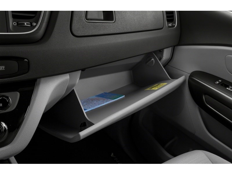2017 Kia Sedona LX Interior Shot 4