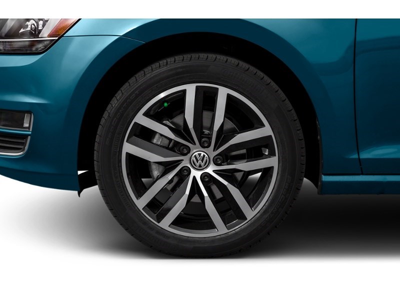 2016 Volkswagen Golf Sportwagon 1.8 TSI Trendline (M5) Exterior Shot 5