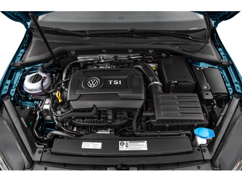 2016 Volkswagen Golf Sportwagon 1.8 TSI Trendline (M5) Exterior Shot 3