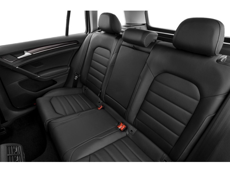 2016 Volkswagen Golf Sportwagon 1.8 TSI Trendline (M5) Interior Shot 6