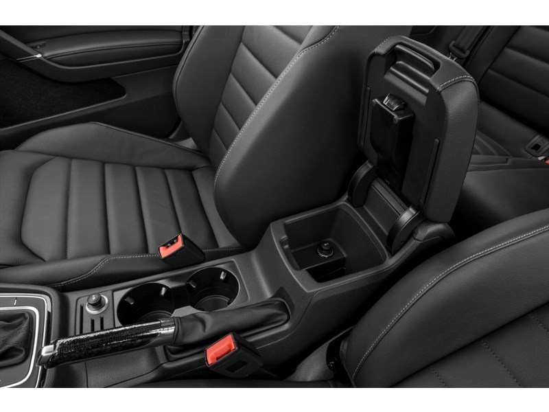 2016 Volkswagen Golf Sportwagon 1.8 TSI Trendline (M5) Interior Shot 8