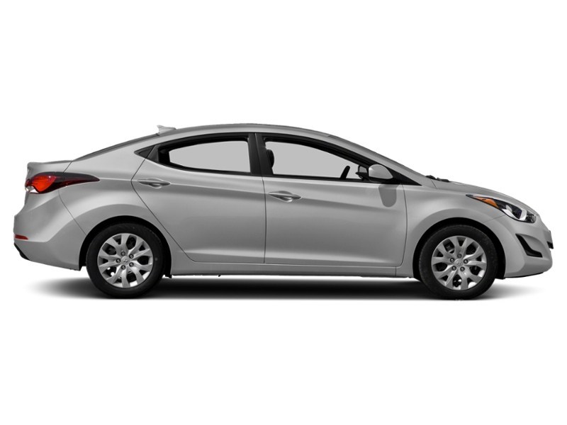 2016 Hyundai Elantra GL (A6) Exterior Shot 11