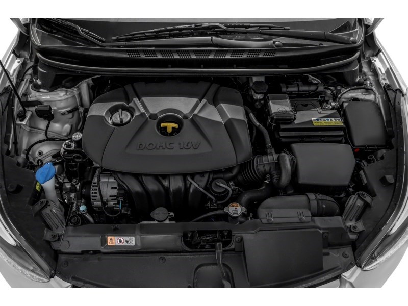 2015 Hyundai Elantra L (M6) Exterior Shot 3