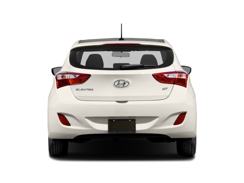 2016 Hyundai Elantra GT GLS (M6) Exterior Shot 8