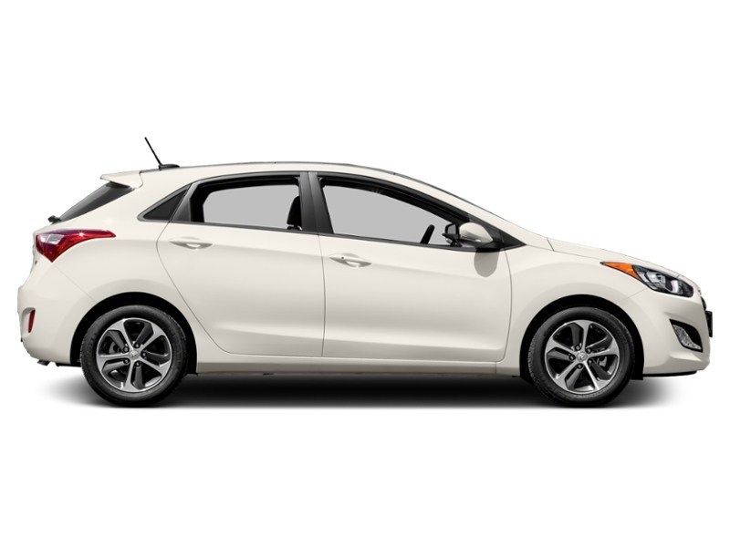 2016 Hyundai Elantra GT GLS (M6) Exterior Shot 11
