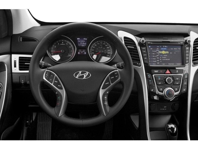 2016 Hyundai Elantra GT GLS (M6) Interior Shot 3