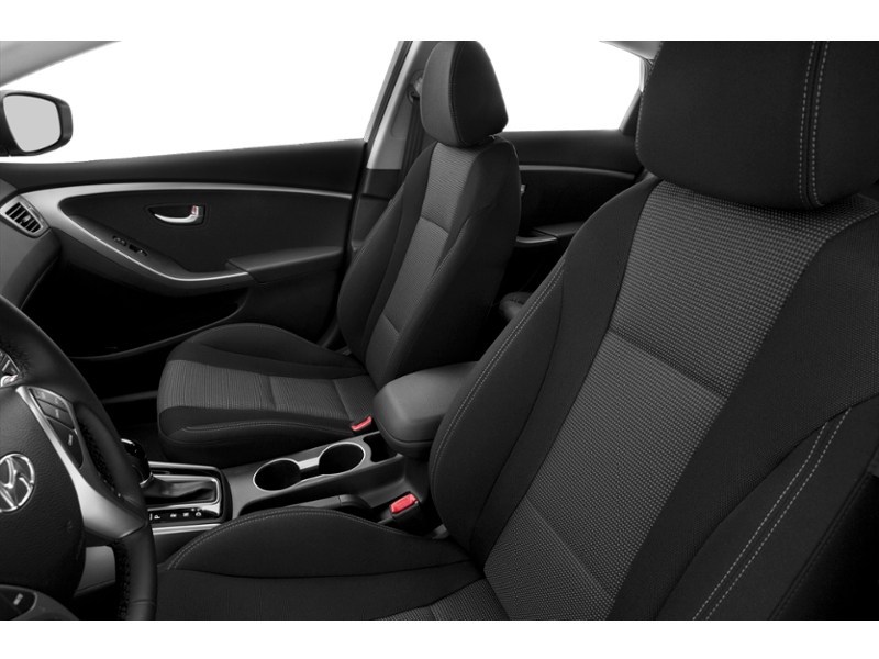 2016 Hyundai Elantra GT GLS (M6) Interior Shot 4