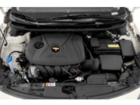 2016 Hyundai Elantra GT GLS (M6) Exterior Shot 3