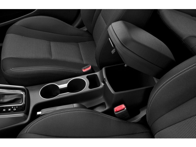 2016 Hyundai Elantra GT GLS (M6) Interior Shot 7