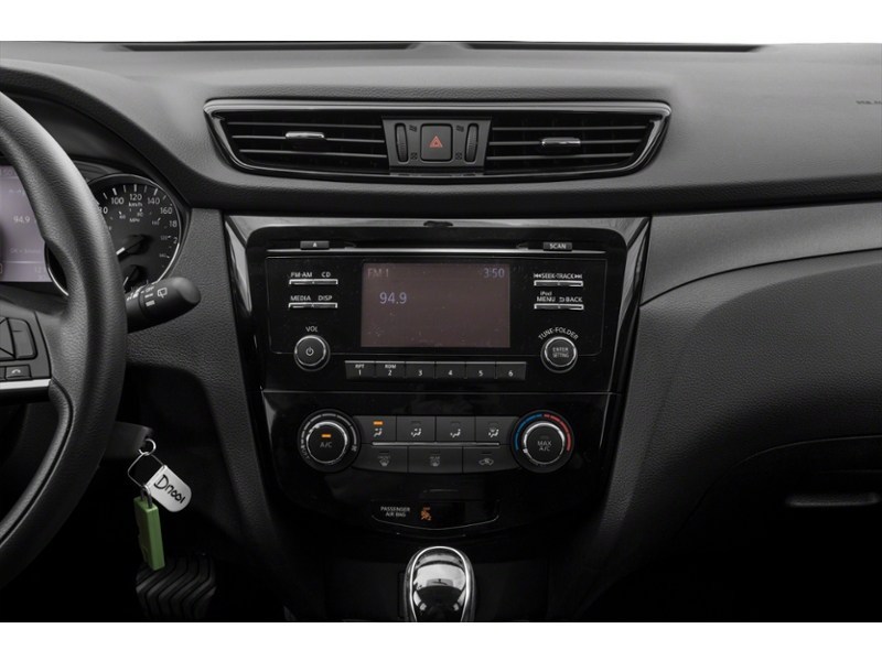 2019 Nissan Qashqai SL (CVT) Interior Shot 2