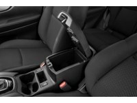 2017 Nissan Qashqai SV (CVT) Interior Shot 7
