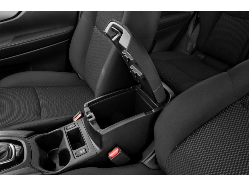 2017 Nissan Qashqai SV (CVT) Interior Shot 7