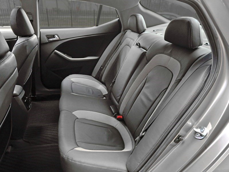 2012 Kia Optima LX (M6) OEM Shot 6