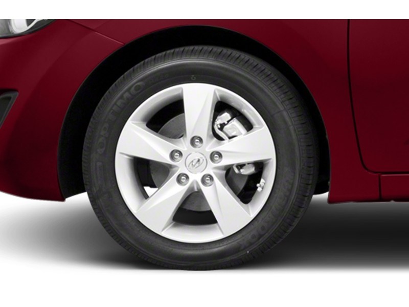 2013 Hyundai Elantra GLS (A6) Exterior Shot 5