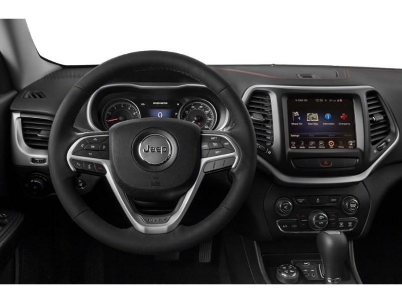 2017 Jeep Cherokee Trailhawk Interior Shot 3