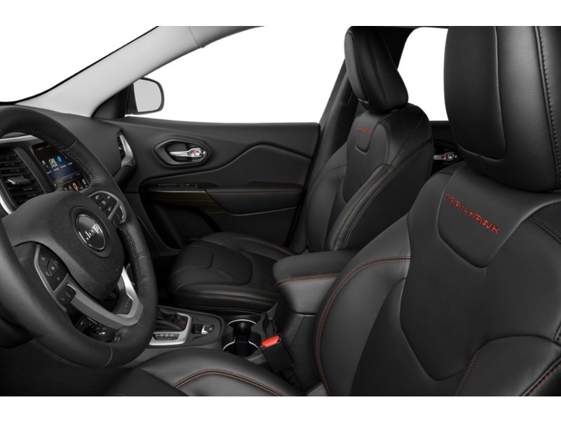 2017 Jeep Cherokee Trailhawk Interior Shot 5