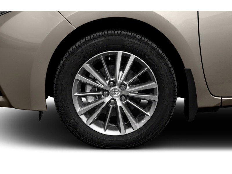 2014 Toyota Corolla LE (CVT) Exterior Shot 5