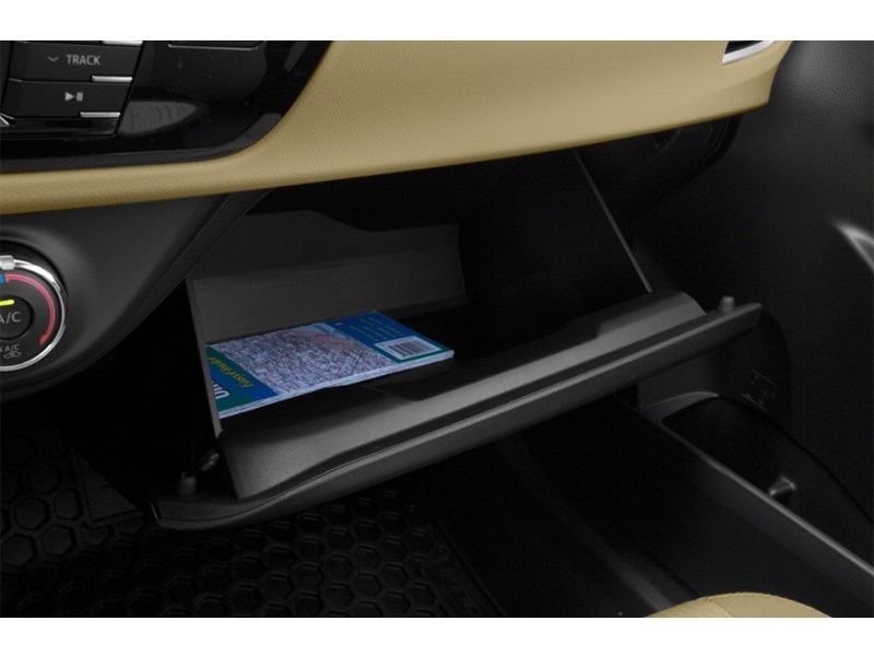 2014 Toyota Corolla LE (CVT) Interior Shot 4