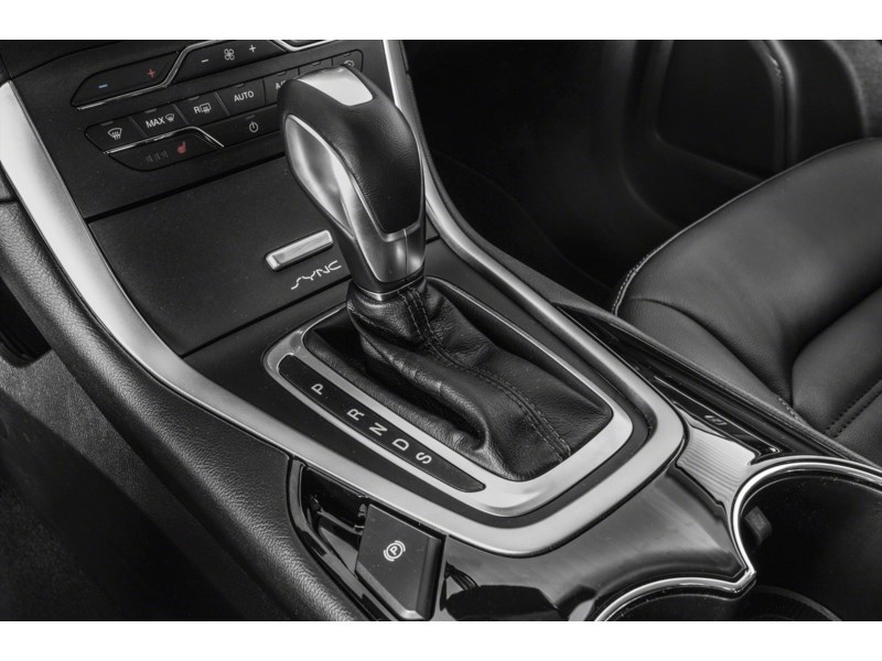 2016 Ford Edge Titanium Exterior Shot 12