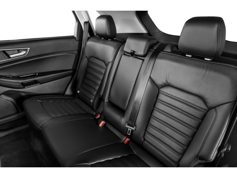 2016 Ford Edge Titanium Interior Shot 6