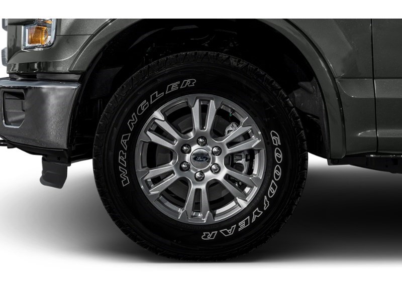 2016 Ford F-150 Lariat Exterior Shot 5