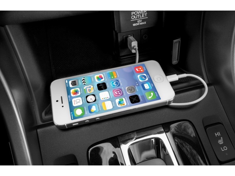 2015 Honda Accord Hybrid Touring Exterior Shot 10