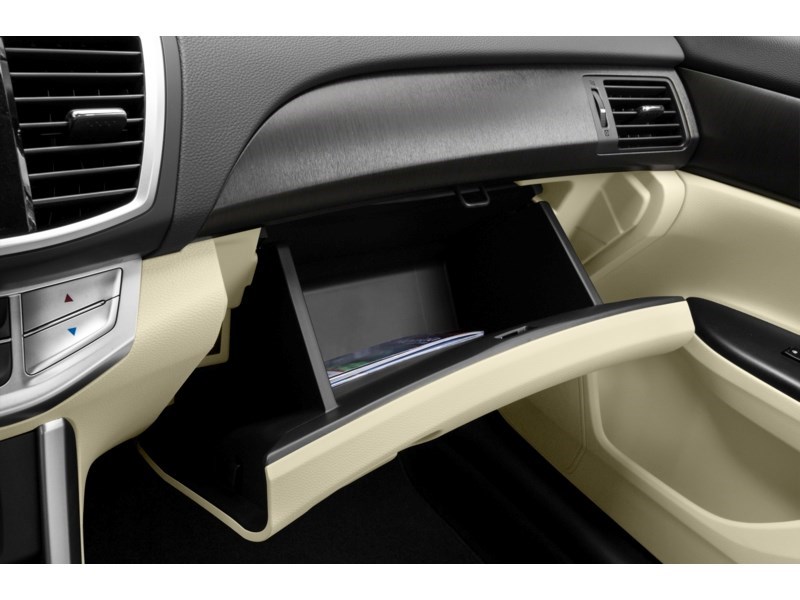 2015 Honda Accord Hybrid Touring Interior Shot 4