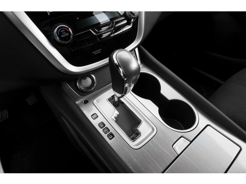 2017 Nissan Murano SV Exterior Shot 12