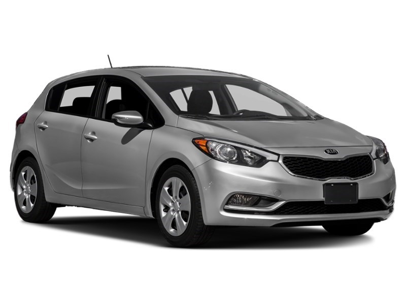 2016 Kia Forte 2.0L LX+ (M6) Exterior Shot 9
