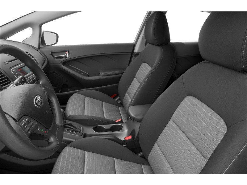 2016 Kia Forte 2.0L LX+ (M6) Interior Shot 4