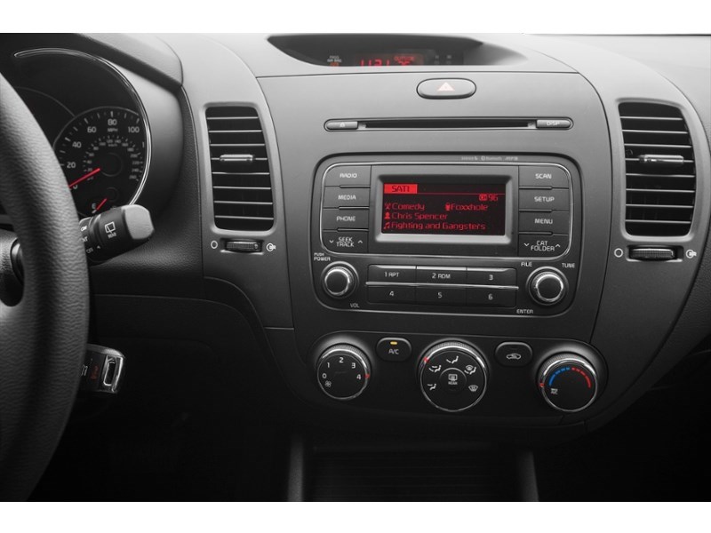 2016 Kia Forte 2.0L LX+ (M6) Interior Shot 2