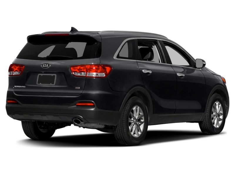 2016 Kia Sorento 2.4L LX Exterior Shot 2
