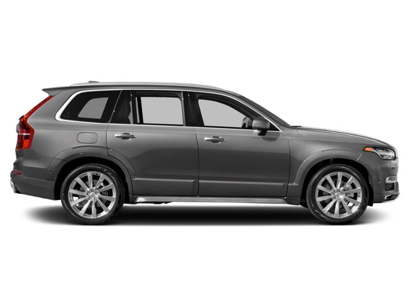 2016 Volvo XC90 T6 Inscription Exterior Shot 11