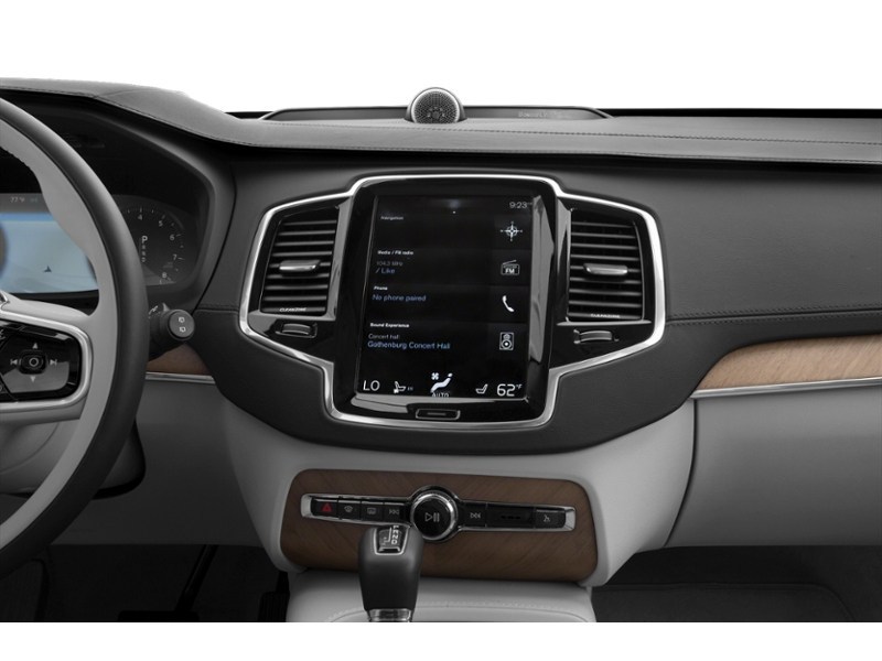 2016 Volvo XC90 T6 Inscription Interior Shot 2