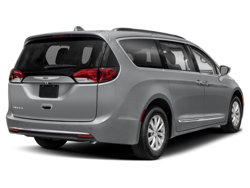 2020 Chrysler Pacifica Touring-L Plus Exterior Shot 2